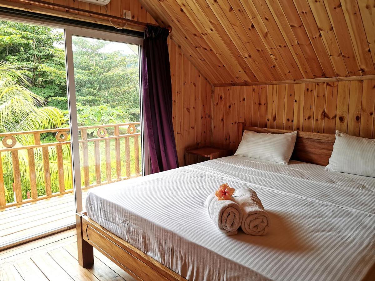 Chez Marva Grande Villa Coco 3 A 12 Personnes La Digue Kültér fotó